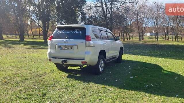 Белый Тойота Ленд Крузер Прадо, объемом двигателя 2.7 л и пробегом 180 тыс. км за 20500 $, фото 8 на Automoto.ua