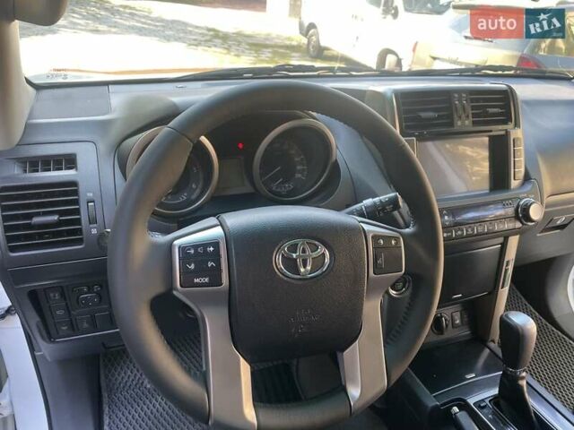 Белый Тойота Ленд Крузер Прадо, объемом двигателя 2.98 л и пробегом 256 тыс. км за 21999 $, фото 17 на Automoto.ua