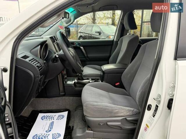 Білий Тойота Ленд Крузер Прадо, об'ємом двигуна 2.69 л та пробігом 251 тис. км за 18800 $, фото 13 на Automoto.ua