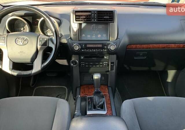 Белый Тойота Ленд Крузер Прадо, объемом двигателя 3 л и пробегом 210 тыс. км за 22900 $, фото 7 на Automoto.ua