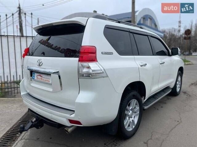Белый Тойота Ленд Крузер Прадо, объемом двигателя 3.96 л и пробегом 285 тыс. км за 25999 $, фото 3 на Automoto.ua