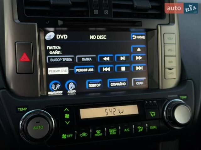 Тойота Ленд Крузер Прадо 2012 в Харькове на Automoto.ua Белый Тойота Ленд Крузер Прадо, объемом двигателя 2.98 л и пробегом 208 тыс. км за 27400 $, фото 28 на Automoto.ua