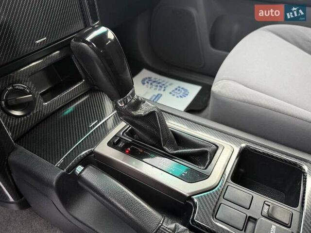 Білий Тойота Ленд Крузер Прадо, об'ємом двигуна 2.69 л та пробігом 251 тис. км за 18800 $, фото 12 на Automoto.ua