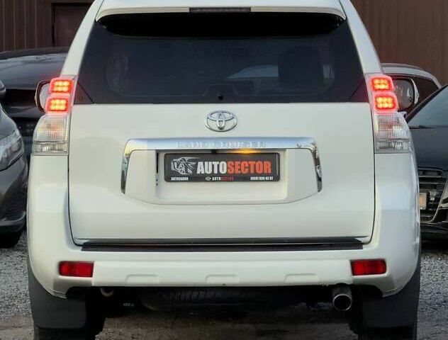 Тойота Ленд Крузер Прадо 2012 в Харькове на Automoto.ua Белый Тойота Ленд Крузер Прадо, объемом двигателя 2.98 л и пробегом 208 тыс. км за 27400 $, фото 8 на Automoto.ua