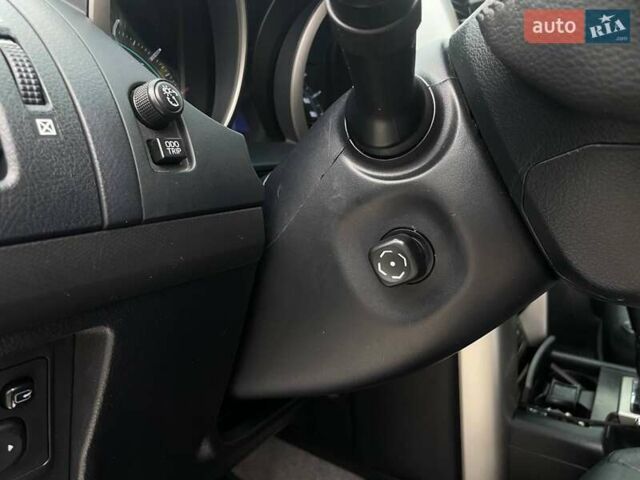 Белый Тойота Ленд Крузер Прадо, объемом двигателя 3.96 л и пробегом 285 тыс. км за 25999 $, фото 17 на Automoto.ua