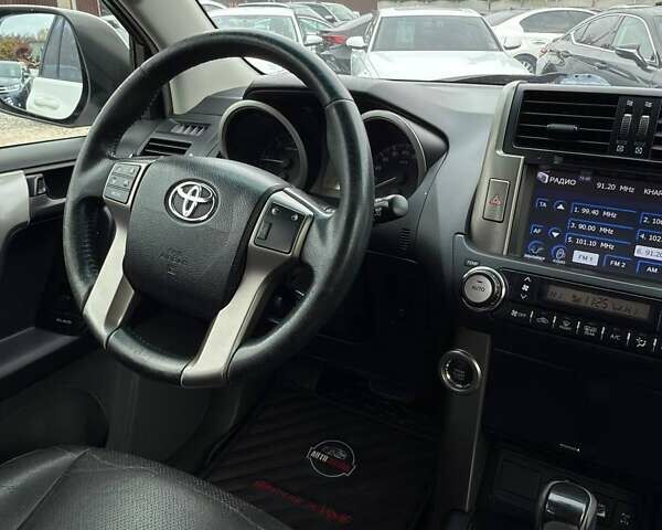 Тойота Ленд Крузер Прадо 2012 в Харькове на Automoto.ua Белый Тойота Ленд Крузер Прадо, объемом двигателя 2.98 л и пробегом 208 тыс. км за 27400 $, фото 20 на Automoto.ua