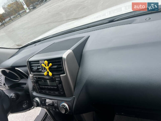 Тойота Ленд Крузер Прадо 2012 в Днепре (Днепропетровске) на Automoto.ua Белый Тойота Ленд Крузер Прадо, объемом двигателя 2.69 л и пробегом 38 тыс. км за 29000 $, фото 20 на Automoto.ua