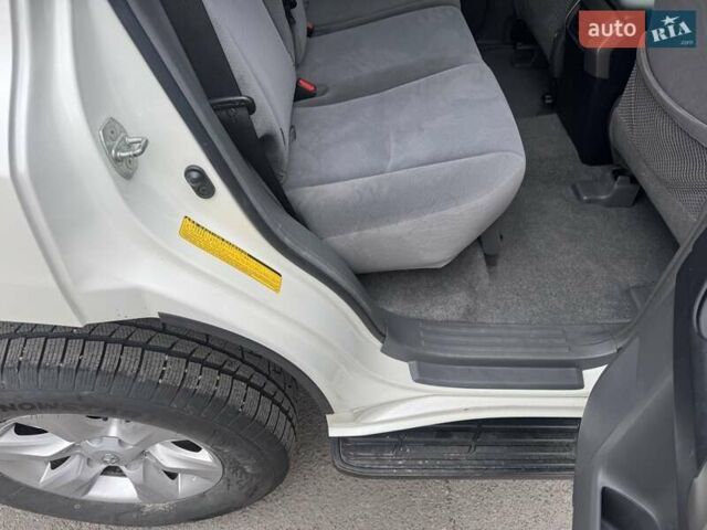 Тойота Ленд Крузер Прадо 2012 в Тернополе на Automoto.ua Белый Тойота Ленд Крузер Прадо, объемом двигателя 2.7 л и пробегом 244 тыс. км за 18900 $, фото 14 на Automoto.ua