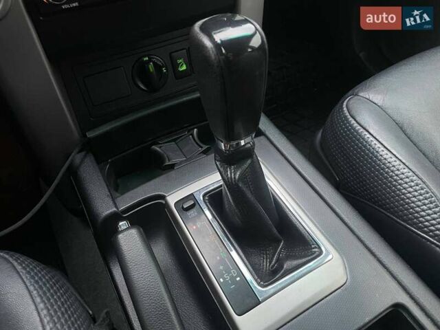 Белый Тойота Ленд Крузер Прадо, объемом двигателя 3.96 л и пробегом 285 тыс. км за 25999 $, фото 30 на Automoto.ua