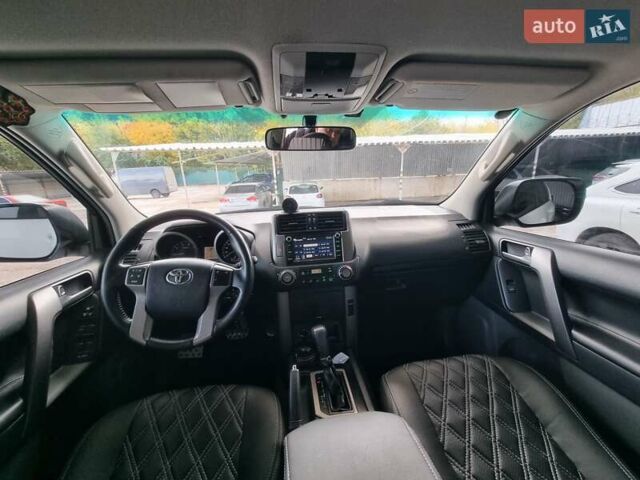 Тойота Ленд Крузер Прадо 2012 в Чернигове на Automoto.ua Белый Тойота Ленд Крузер Прадо, объемом двигателя 2.69 л и пробегом 198 тыс. км за 19999 $, фото 11 на Automoto.ua