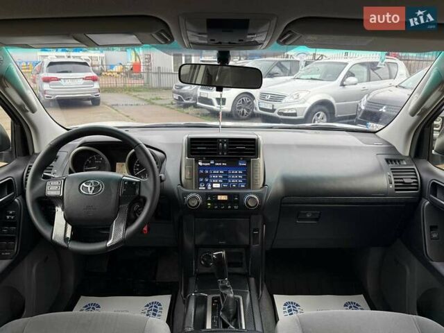 Білий Тойота Ленд Крузер Прадо, об'ємом двигуна 2.69 л та пробігом 251 тис. км за 18800 $, фото 9 на Automoto.ua