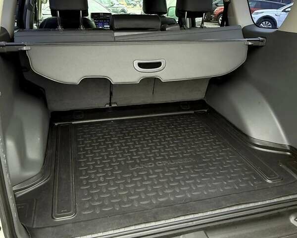 Тойота Ленд Крузер Прадо 2012 в Харькове на Automoto.ua Белый Тойота Ленд Крузер Прадо, объемом двигателя 2.98 л и пробегом 208 тыс. км за 27400 $, фото 36 на Automoto.ua