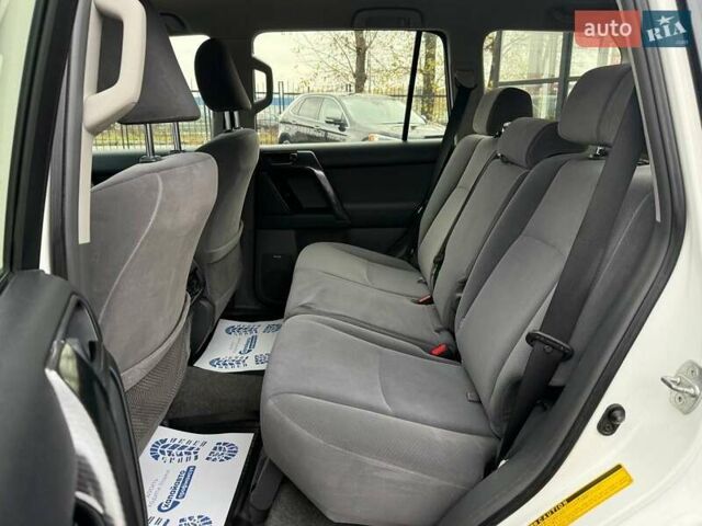 Білий Тойота Ленд Крузер Прадо, об'ємом двигуна 2.69 л та пробігом 251 тис. км за 18800 $, фото 14 на Automoto.ua