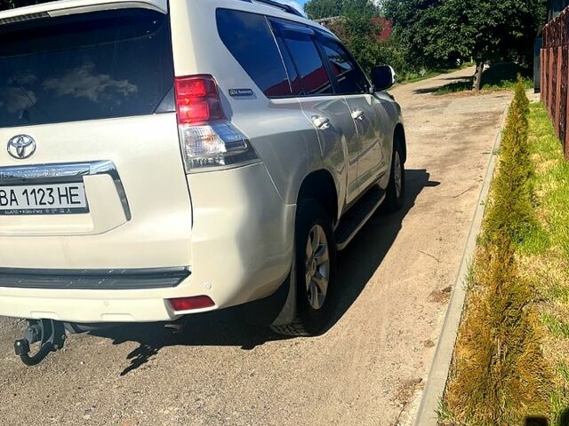 Білий Тойота Ленд Крузер Прадо, об'ємом двигуна 4 л та пробігом 280 тис. км за 22500 $, фото 2 на Automoto.ua