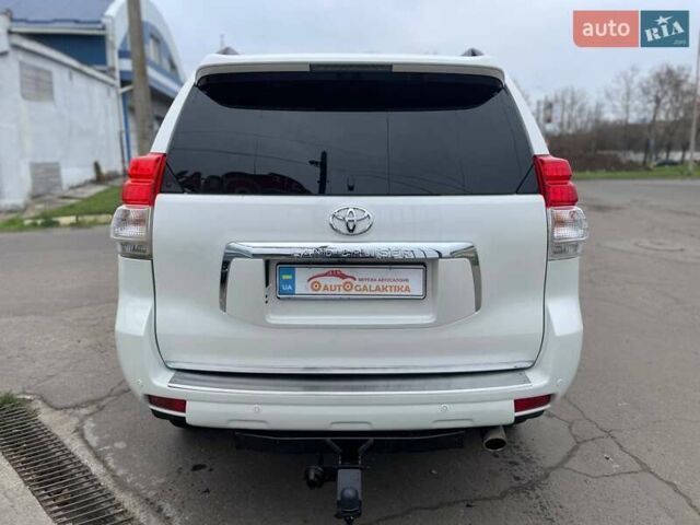 Белый Тойота Ленд Крузер Прадо, объемом двигателя 3.96 л и пробегом 285 тыс. км за 25999 $, фото 4 на Automoto.ua