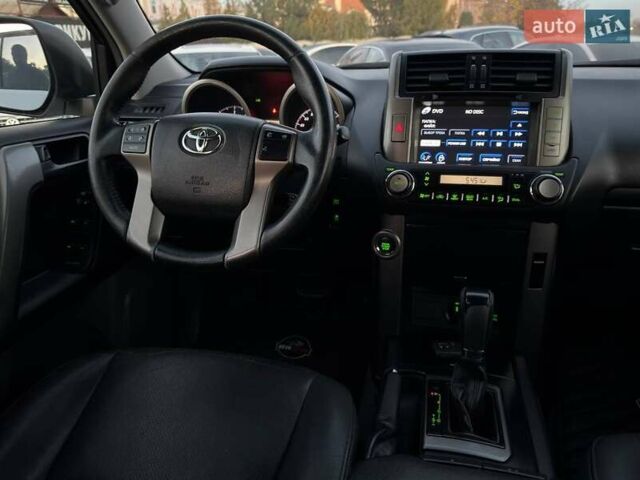 Тойота Ленд Крузер Прадо 2012 в Харькове на Automoto.ua Белый Тойота Ленд Крузер Прадо, объемом двигателя 2.98 л и пробегом 208 тыс. км за 27400 $, фото 16 на Automoto.ua