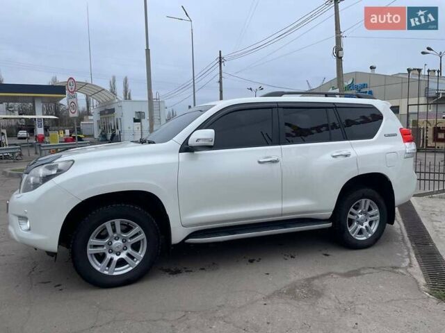 Белый Тойота Ленд Крузер Прадо, объемом двигателя 3.96 л и пробегом 285 тыс. км за 25999 $, фото 6 на Automoto.ua