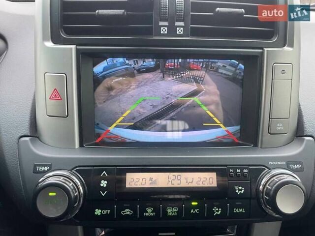 Белый Тойота Ленд Крузер Прадо, объемом двигателя 3.96 л и пробегом 285 тыс. км за 25999 $, фото 37 на Automoto.ua