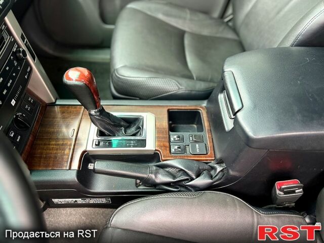 Белый Тойота Ленд Крузер Прадо, объемом двигателя 4 л и пробегом 188 тыс. км за 22000 $, фото 9 на Automoto.ua