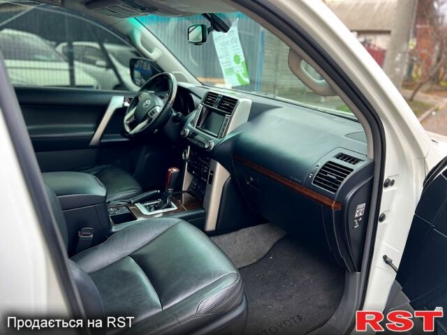 Белый Тойота Ленд Крузер Прадо, объемом двигателя 4 л и пробегом 188 тыс. км за 22000 $, фото 12 на Automoto.ua