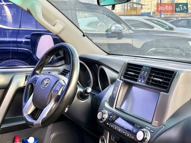 Белый Тойота Ленд Крузер Прадо, объемом двигателя 3 л и пробегом 267 тыс. км за 23500 $, фото 37 на Automoto.ua