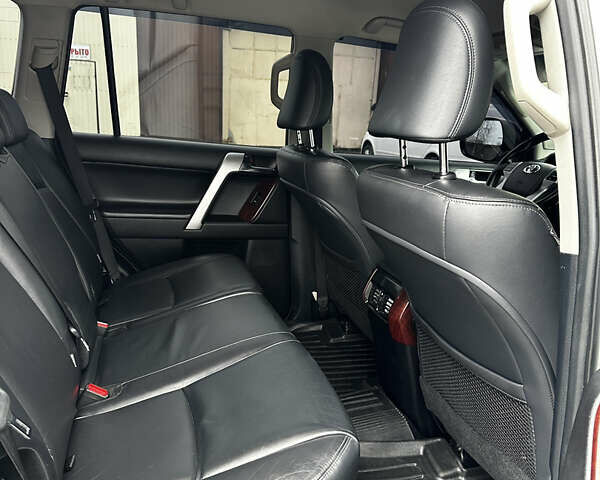 Белый Тойота Ленд Крузер Прадо, объемом двигателя 3 л и пробегом 148 тыс. км за 27500 $, фото 24 на Automoto.ua