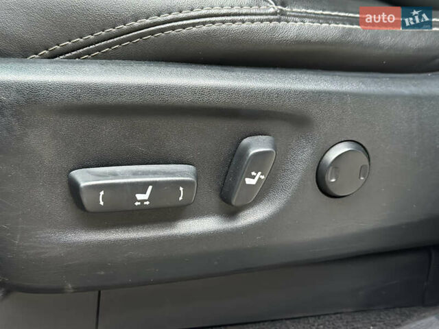 Білий Тойота Ленд Крузер Прадо, об'ємом двигуна 3 л та пробігом 291 тис. км за 27400 $, фото 24 на Automoto.ua