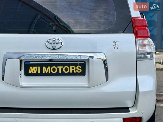 Белый Тойота Ленд Крузер Прадо, объемом двигателя 3 л и пробегом 267 тыс. км за 23500 $, фото 10 на Automoto.ua