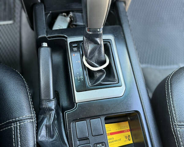 Белый Тойота Ленд Крузер Прадо, объемом двигателя 3 л и пробегом 267 тыс. км за 24500 $, фото 17 на Automoto.ua