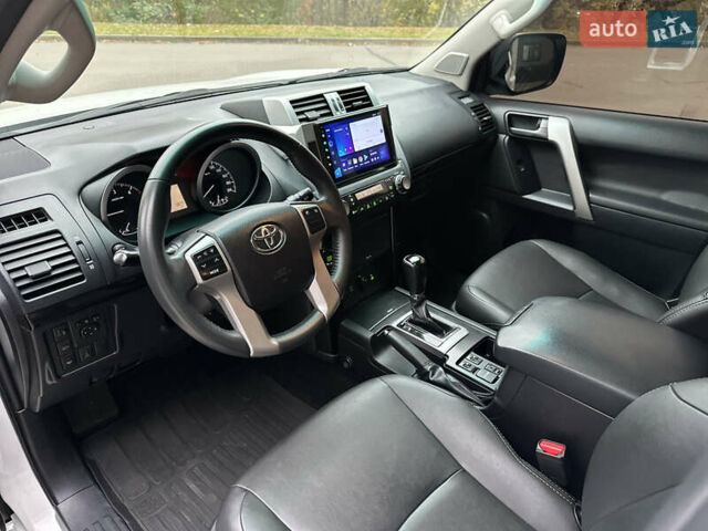 Білий Тойота Ленд Крузер Прадо, об'ємом двигуна 3 л та пробігом 291 тис. км за 27400 $, фото 20 на Automoto.ua