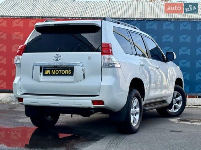 Белый Тойота Ленд Крузер Прадо, объемом двигателя 3 л и пробегом 267 тыс. км за 23500 $, фото 6 на Automoto.ua