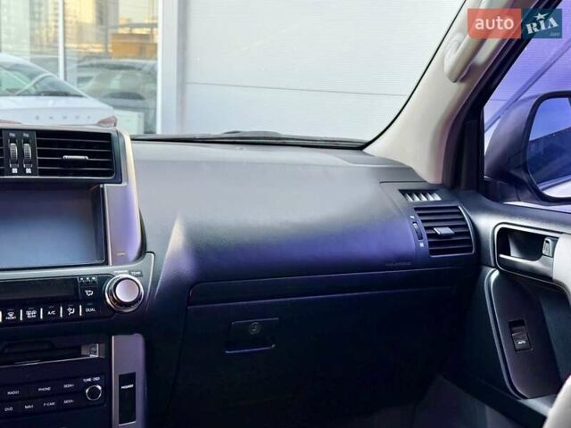 Белый Тойота Ленд Крузер Прадо, объемом двигателя 3 л и пробегом 267 тыс. км за 23500 $, фото 36 на Automoto.ua