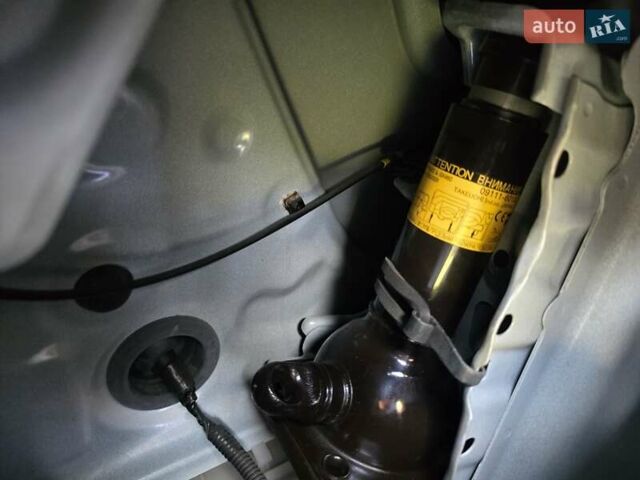 Білий Тойота Ленд Крузер Прадо, об'ємом двигуна 2.69 л та пробігом 108 тис. км за 25000 $, фото 15 на Automoto.ua