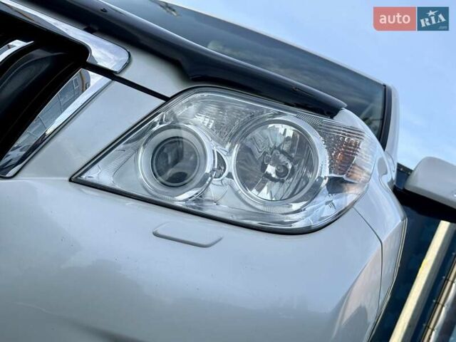 Белый Тойота Ленд Крузер Прадо, объемом двигателя 3 л и пробегом 267 тыс. км за 23500 $, фото 27 на Automoto.ua