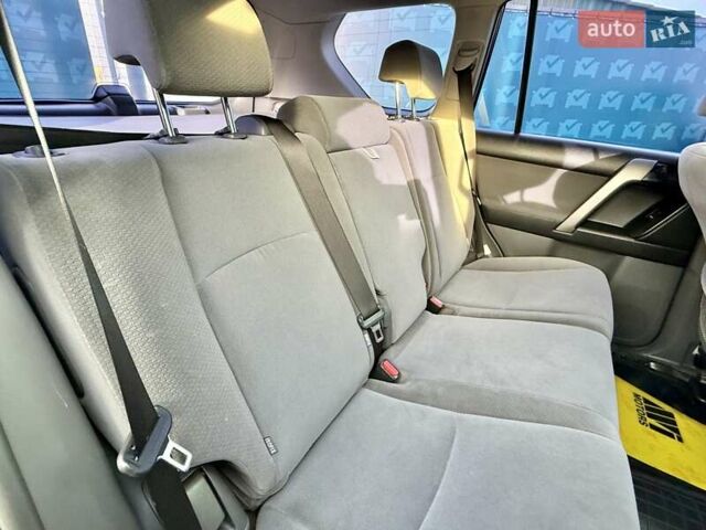 Белый Тойота Ленд Крузер Прадо, объемом двигателя 3 л и пробегом 267 тыс. км за 23500 $, фото 60 на Automoto.ua