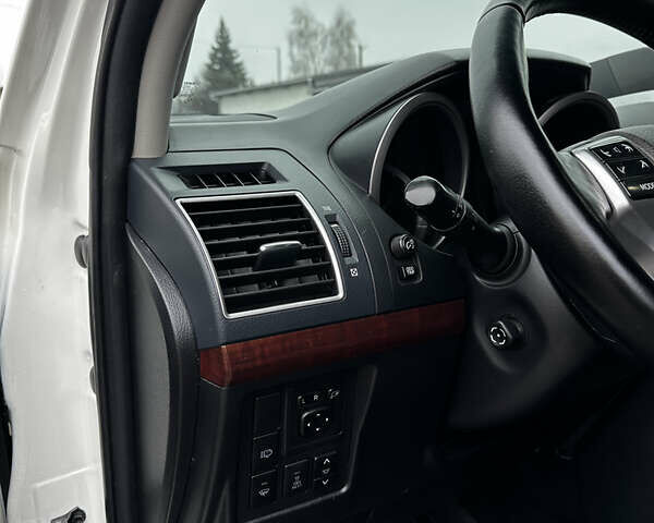 Белый Тойота Ленд Крузер Прадо, объемом двигателя 3 л и пробегом 148 тыс. км за 27500 $, фото 30 на Automoto.ua