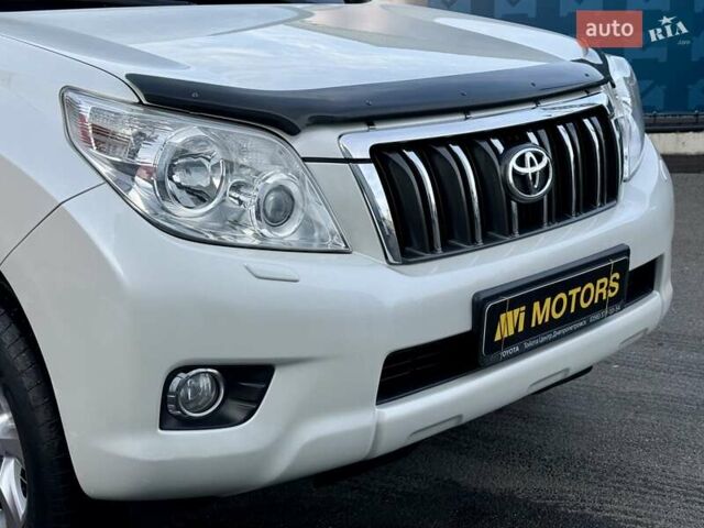 Белый Тойота Ленд Крузер Прадо, объемом двигателя 3 л и пробегом 267 тыс. км за 23500 $, фото 29 на Automoto.ua