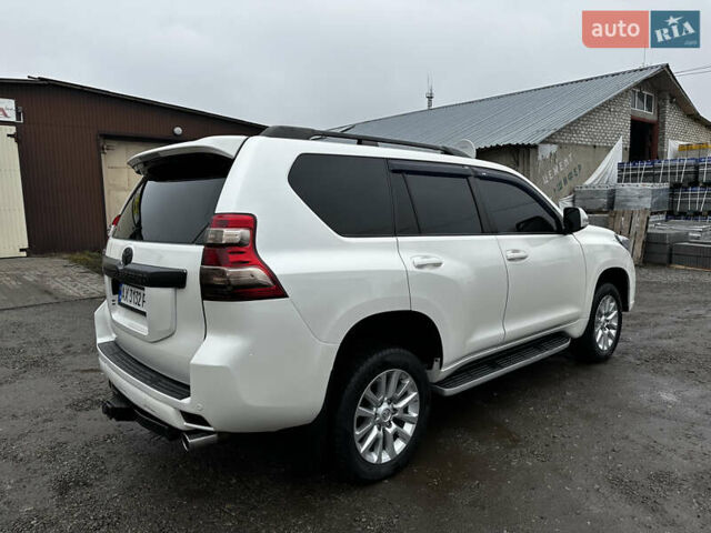 Белый Тойота Ленд Крузер Прадо, объемом двигателя 3 л и пробегом 148 тыс. км за 27500 $, фото 17 на Automoto.ua
