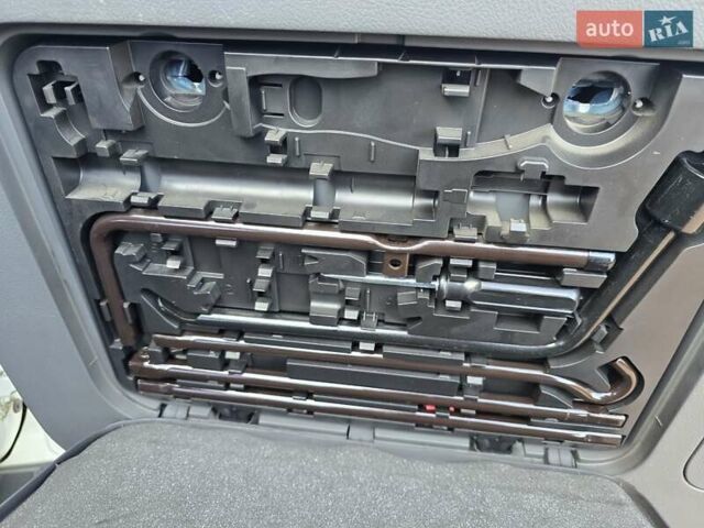 Білий Тойота Ленд Крузер Прадо, об'ємом двигуна 2.69 л та пробігом 108 тис. км за 25000 $, фото 17 на Automoto.ua