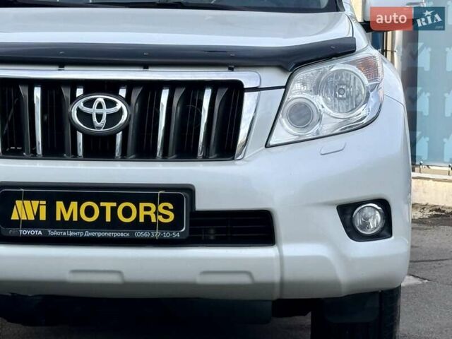 Белый Тойота Ленд Крузер Прадо, объемом двигателя 3 л и пробегом 267 тыс. км за 23500 $, фото 23 на Automoto.ua