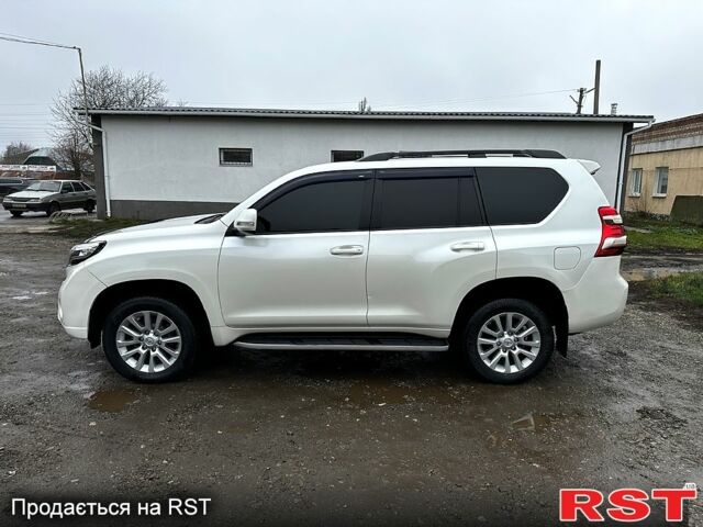 Белый Тойота Ленд Крузер Прадо, объемом двигателя 3 л и пробегом 148 тыс. км за 27500 $, фото 4 на Automoto.ua