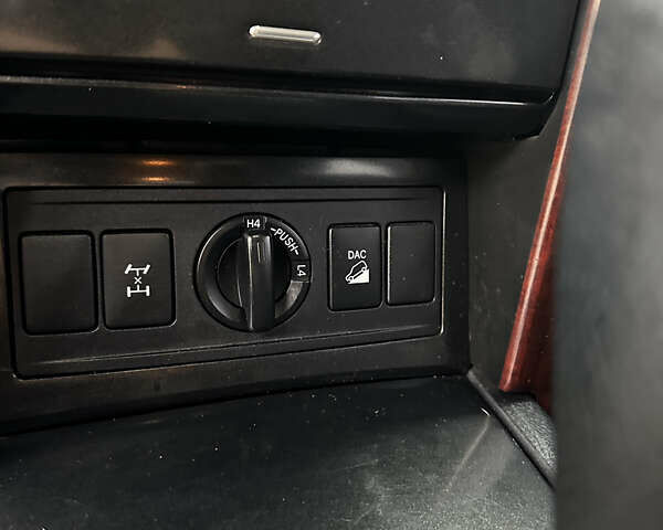 Белый Тойота Ленд Крузер Прадо, объемом двигателя 3 л и пробегом 148 тыс. км за 27500 $, фото 28 на Automoto.ua