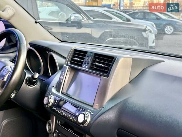 Белый Тойота Ленд Крузер Прадо, объемом двигателя 3 л и пробегом 267 тыс. км за 23500 $, фото 63 на Automoto.ua