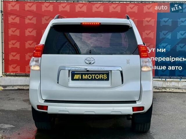 Белый Тойота Ленд Крузер Прадо, объемом двигателя 3 л и пробегом 267 тыс. км за 23500 $, фото 5 на Automoto.ua