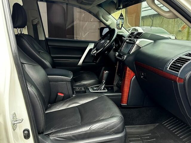 Белый Тойота Ленд Крузер Прадо, объемом двигателя 3 л и пробегом 148 тыс. км за 27500 $, фото 11 на Automoto.ua