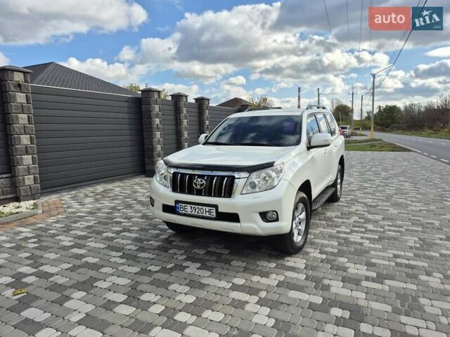 Білий Тойота Ленд Крузер Прадо, об'ємом двигуна 3 л та пробігом 266 тис. км за 23900 $, фото 1 на Automoto.ua