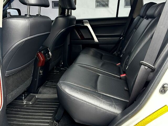 Белый Тойота Ленд Крузер Прадо, объемом двигателя 3 л и пробегом 148 тыс. км за 27500 $, фото 12 на Automoto.ua