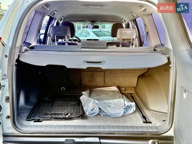 Белый Тойота Ленд Крузер Прадо, объемом двигателя 3 л и пробегом 267 тыс. км за 23500 $, фото 64 на Automoto.ua