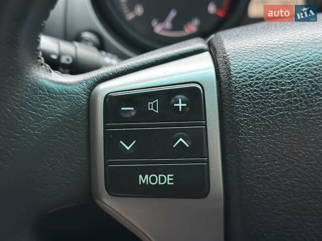 Білий Тойота Ленд Крузер Прадо, об'ємом двигуна 3 л та пробігом 291 тис. км за 27400 $, фото 35 на Automoto.ua