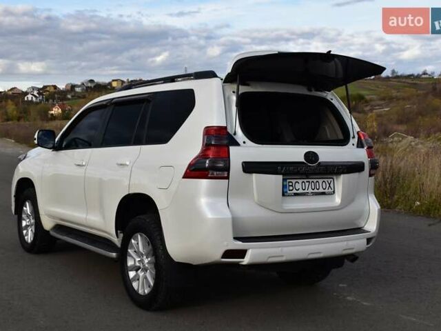 Белый Тойота Ленд Крузер Прадо, объемом двигателя 3 л и пробегом 231 тыс. км за 31700 $, фото 77 на Automoto.ua